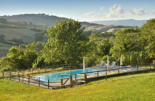 Guardistallo Villa | VILLA TRE COLONNE Podere Casale - VILLA TRE COLONNE