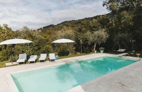 Castelnuovo Magra Villa | Villa Vernazza