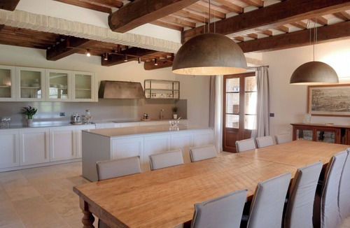 Foiano della Chiana Villa | Villa "Villa Superior Fonte Ripa" with Private Terraces, Shared Pool & Wi-Fi