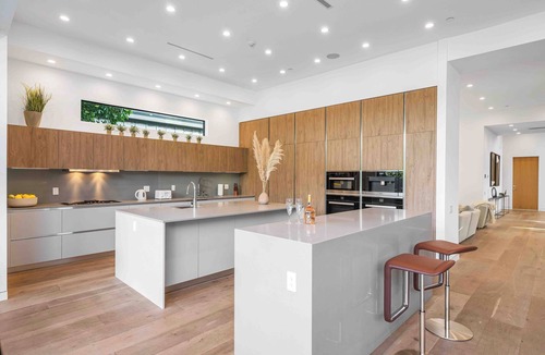 Los Angeles Villa | Villa Waldorf by LuxJB 🏆 Family Friendly 🏆 Heated Pool & Jacuzzi