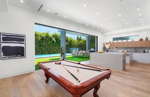 Los Angeles Villa | Villa Waldorf by LuxJB 🏆 Family Friendly 🏆 Heated Pool & Jacuzzi