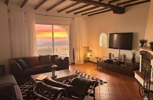 Poggi House | Villa with air conditioning, pool and terrace with sea view