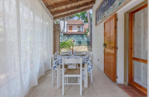 Lido di Spina Apartment | Villa with garden on two levels (ground floor and first floor) with internal stairs.In 70 square meters of space, it comfortably accommodates 6 people with two bedrooms (one with a double bedroom, one with two single beds) and a double sofa bed in the li