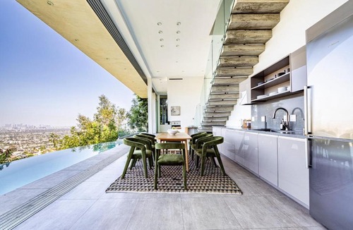 Hollywood Hills West Villa | Villa with Infinity Pool WestHollywood Hills