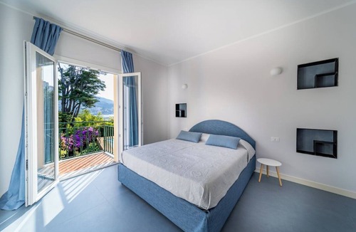 Rapallo House | Villa with ocean views, large garden, close to the harbor, downtown, and the beach