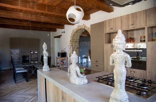 Monte San Martino House | Villa with private pool, stunning views, restaurant and supermarket within walking distance