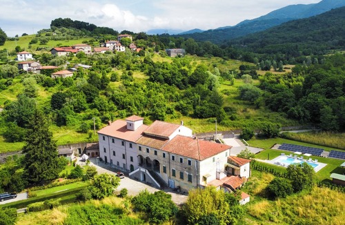Filattiera Villa | Villa with private pool - Relaxation and space for 13 or more people
