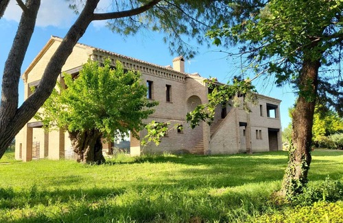 Ostra Vetere Villa | Villa with private swimming pool in the heart of the countryside