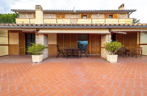 Terni Apartment | Vintage charm and views of the Valnerina Valley