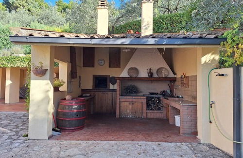 Terni Apartment | Vintage charm and views of the Valnerina Valley