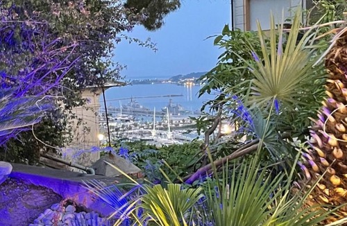 La Spezia Historic Centre House | Vip Garten Whirlpool mit Meerblick im Herzen der Stadt by Interhome