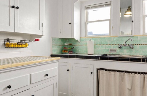 Willmore Apartment | Visit the Beach from a Historic Downtown Apartment