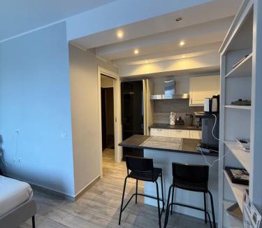 Milano 3 Apartment | Vista Lago