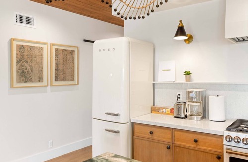 Hollywood Heights House | Voted Guest Favorite! Get Wow'd! Stellar Views Hollywood Hills