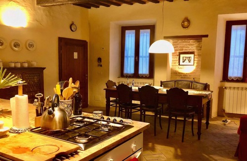 Radicondoli Apartment | Wake Up to Breathtaking Tuscan Views — Spacious Village Duplex