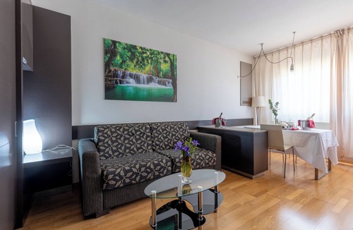 Prato Hotel | Wall Art Hotel
