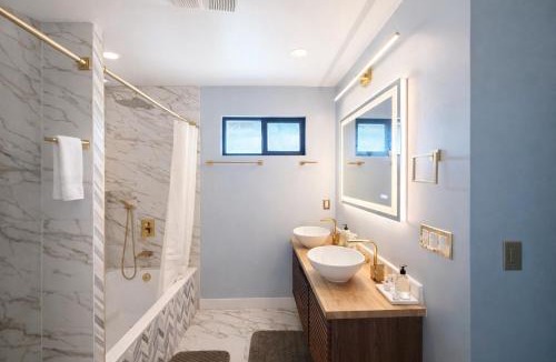 Eastside House | Waltstays