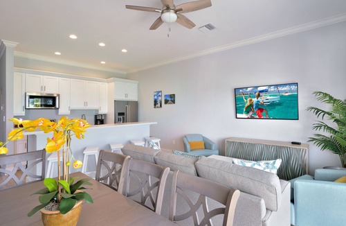 Meadows Condo | Waterfront 4-Bed 3-Bath Condo @ Bayfront Suites - CLEANING FEE INCLUDED