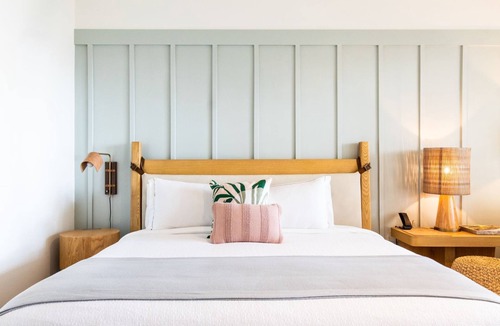 Islamorada Hotel | Waterfront Escape: Bayfront Accommodation w/Kitchen, Onsite Pool, Free Parking
