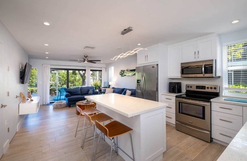 Key Largo Villa | Waterfront Lagoon Retreat | Kayaks Paddleboard Golf Cart