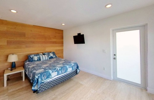 Tropical Bay Estates House | Welcome to Casa Del Mar 305 5251254