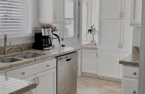 Westchester House | Welcome to Casa del Mar, your home away from home. Minutes to Sofiaand beach