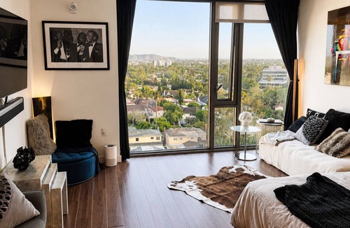 Beverly Grove Bed & Breakfast | West Hollywood - Lux High Rise Living
