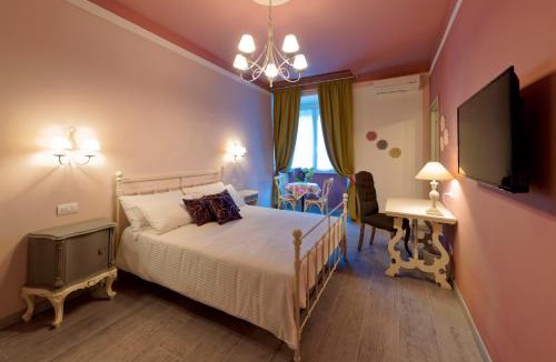 Bullona House | WHITE RIBBON