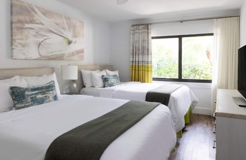 Islamorada Villa | Whole House w/Tropical Atmosphere just Steps from the Beach - Ideal for Groups