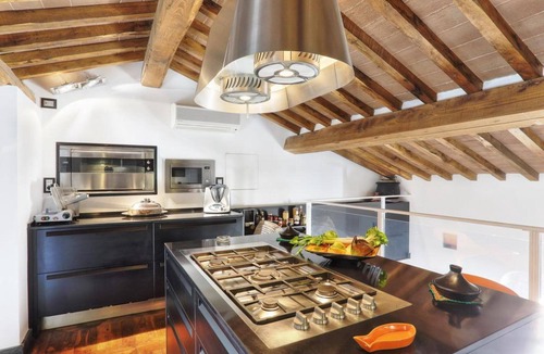 Portoferraio Old Town Apartment | With a view of the Darsena of Portoferraio