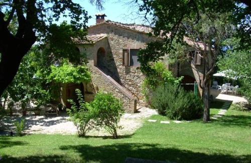 Radicondoli House | Wohnung La Capanna mit Garten und Pool by Interhome
