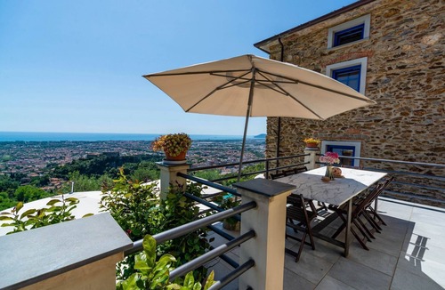 San Carlo Terme Apartment | Wohnung 'Settimo Cielo7' mit Schwimmbad by Interhome