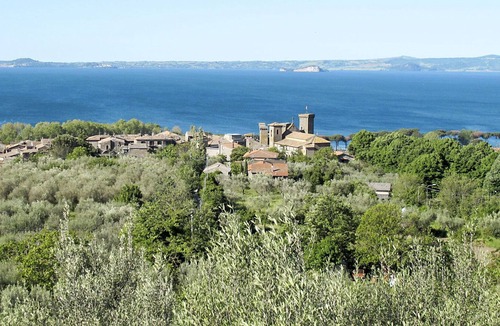 Bagnoregio Villa | Wonderful private villa with WIFI, pool, TV, patio, pets allowed, panoramic view and parking