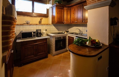 Castiglion Fiorentino Villa | Wonderful private villa with A/C, WIFI, private pool, TV, terrace and pets allowed, close to Are.