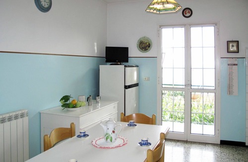 Pietra Ligure House | Wonderful private villa for 4 people with WIFI, TV, patio, pets allowed and panoramic view