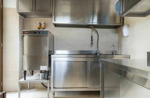 Montebuono House | Wonderful private villa for 10 guests with A/C, private pool, TV, patio, pets allowed and parking