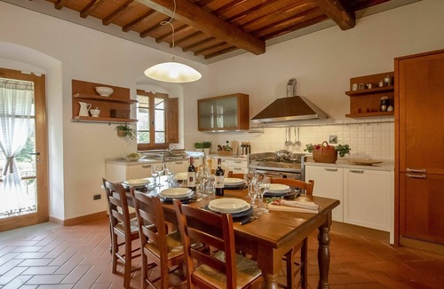 San Giovanni Valdarno Villa | Wonderful private villa with WIFI, private pool, TV, terrace, pets allowed and panoramic view