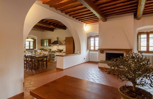 San Giovanni Valdarno Villa | Wonderful private villa with WIFI, private pool, TV, terrace, pets allowed and panoramic view