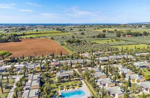 Collemezzano House | Wonderful private villa for 4 guests with A/C, WIFI, pool, TV, patio and pets allowed