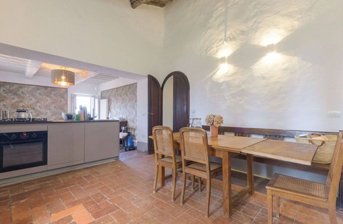 Scansano Villa | Wonderful private villa for 12 guests with WIFI, TV, patio, pets allowed and panoramic view