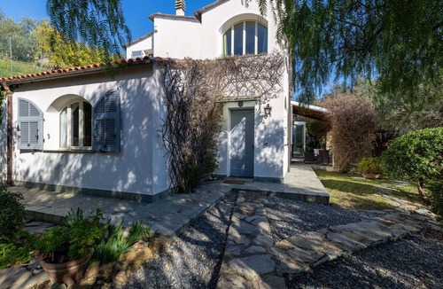 Artallo Villa | Wonderful private villa for 5 guests with A/C, WIFI, TV, patio and panoramic view