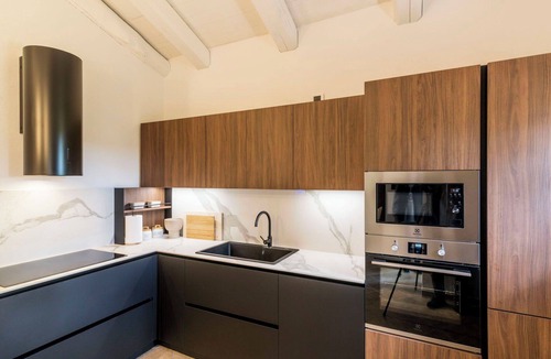 Viterbo Villa | Wonderful private villa for 8 people with A/C, WIFI, hot tub, TV and balcony
