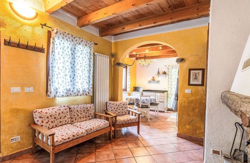 Rialto House | Wonderful private villa for 6 guests with WIFI, TV, patio and pets allowed