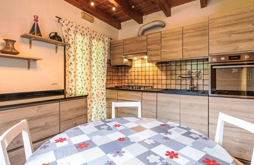 Rialto House | Wonderful private villa for 6 guests with WIFI, TV, patio and pets allowed