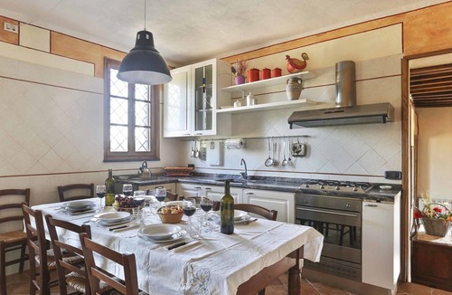 Villabuona Villa | Wonderful villa with WIFI, private pool, TV, veranda and panoramic view, close to Lucca