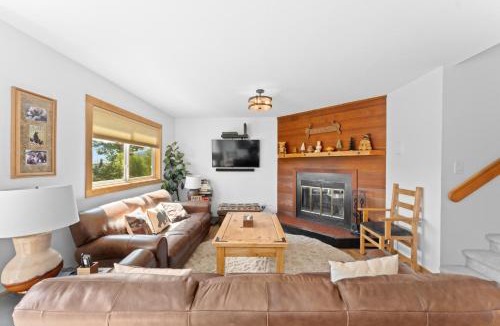 Wildernest Villa | Woodworks Townhomes #6709