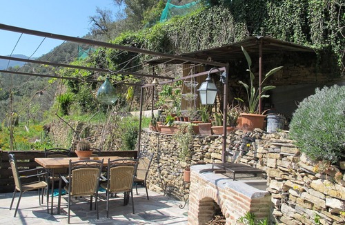 Badalucco House | XVII SEC. WINE CELLAR, FULLY RENOVATED, WITH SHARED TERRACE AND POOL