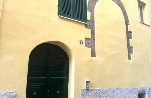 Canino Apartment | Yellow House