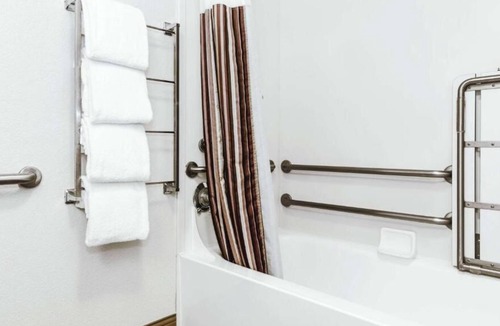 Guasti House | Your Home Away From Home! 3 Pet-friendly Units. Close to Golden Oak Park!