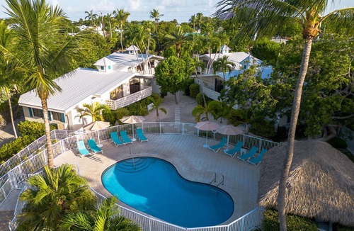 Islamorada Apartment | Your Home Away From Home! Onsite Pool, Free Breakfast, Free Parking